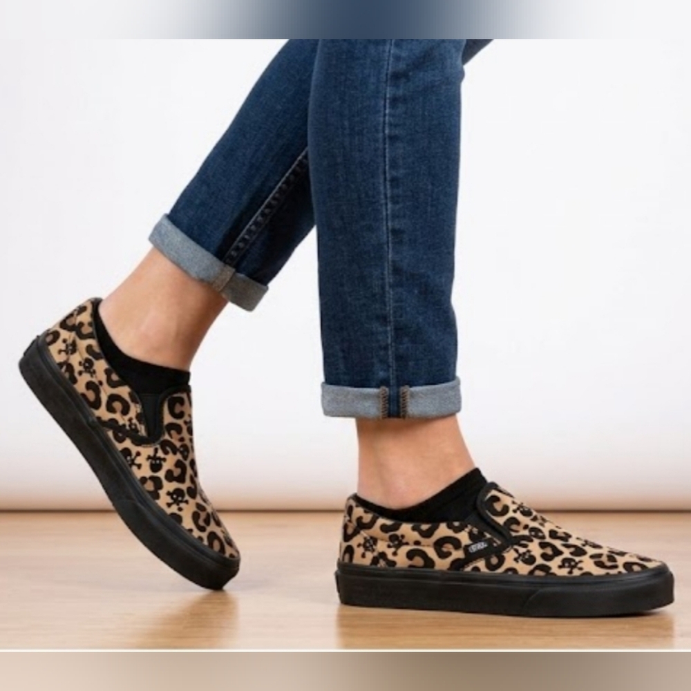 NEW! Vans Animal Print Slip-On Sneakers Womens Sz 8